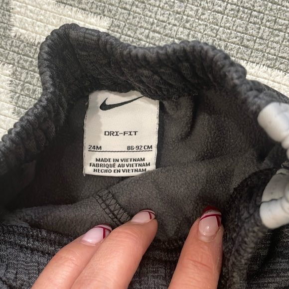 Nike dri-fit grey Tracksuit set 24m - euc - Picture 4 of 5